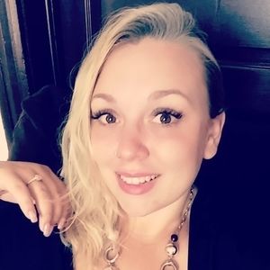 Meet your Posher, Justine